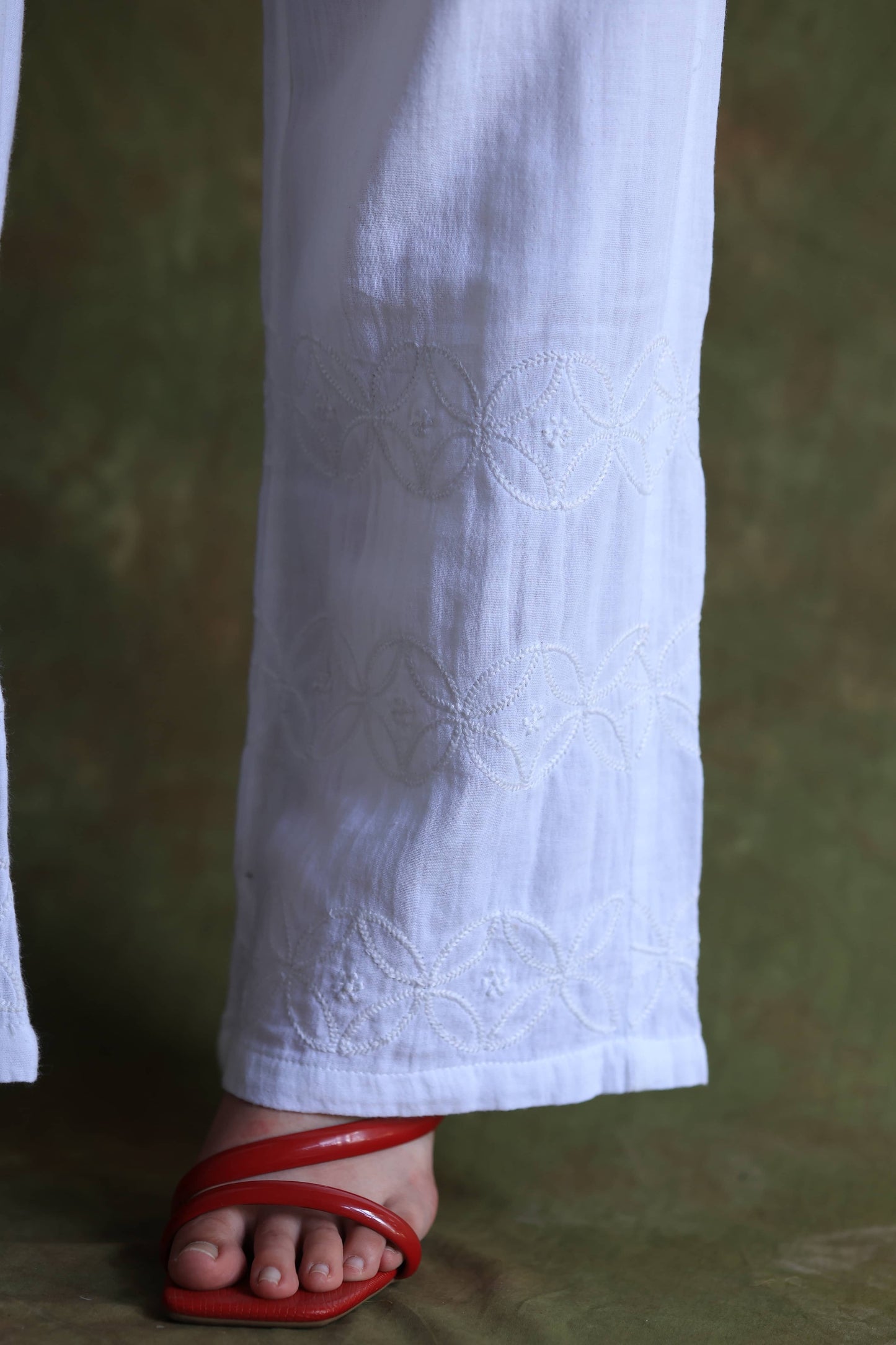 Women's Lucknowi Handcrafted Cotton Chikankari Straight Pant