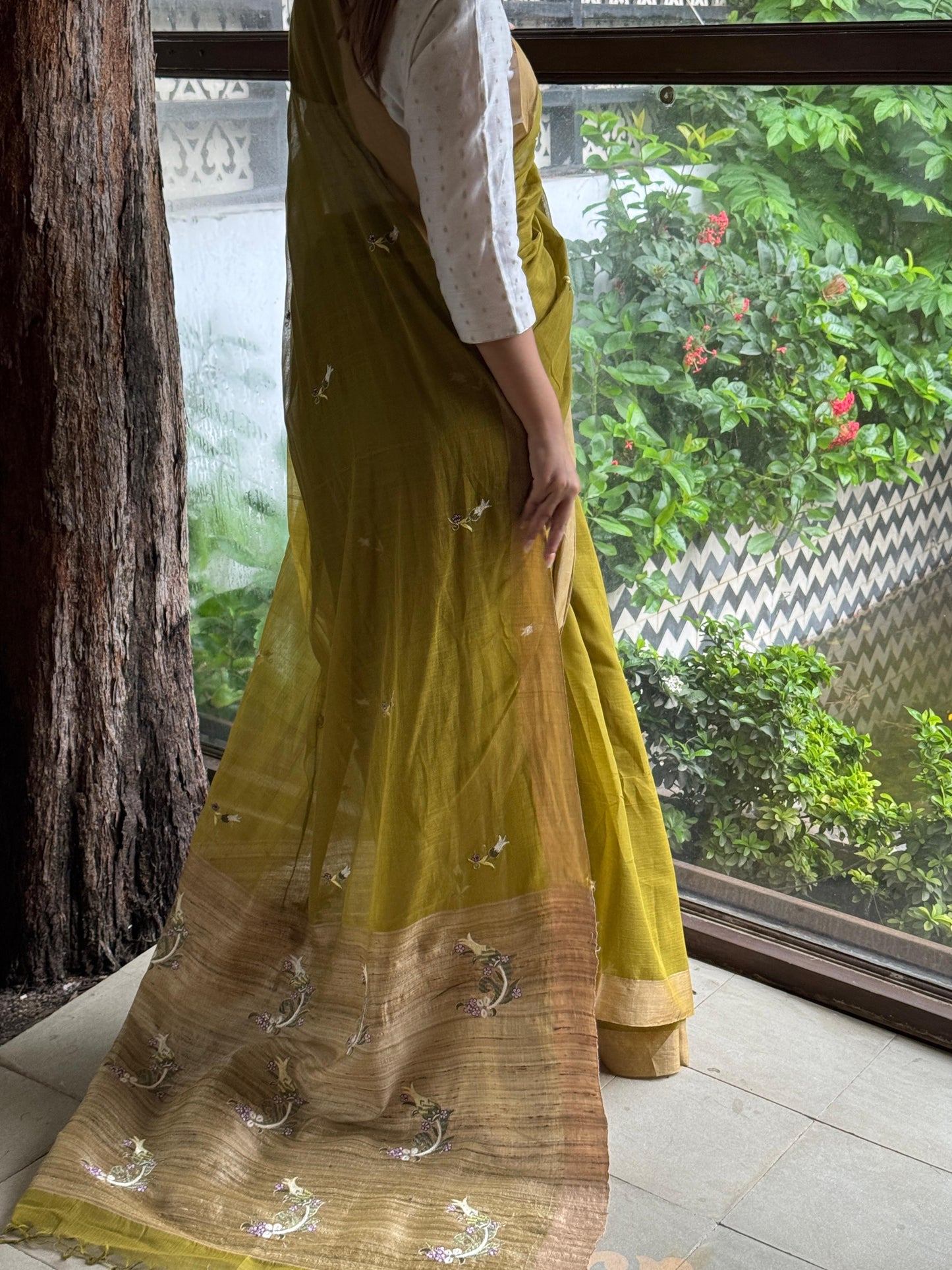 Green Shade Tussar Silk Gheecha Palla Kota Mukaish Resham Saree