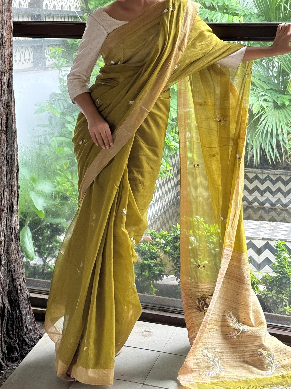Green Shade Tussar Silk Gheecha Palla Kota Mukaish Resham Saree