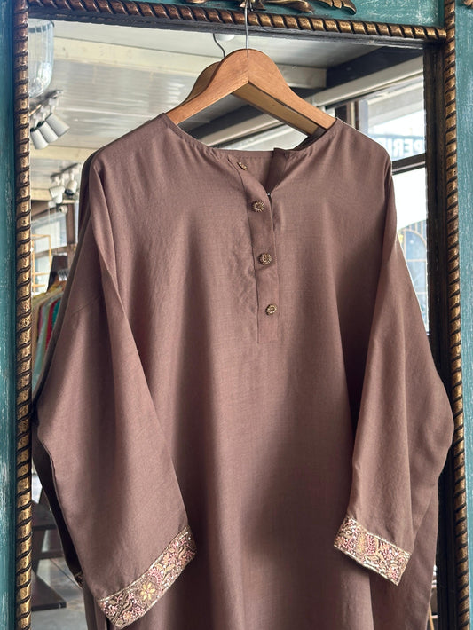 Beige Shade Kashmiri Pashmina Phiran with Handcrafted Ari & Chikankari Embroidery