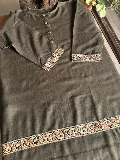 Cloudy Grey Shade Kashmiri Pashmina Phiran with Handcrafted Ari & Chikankari Embroidery