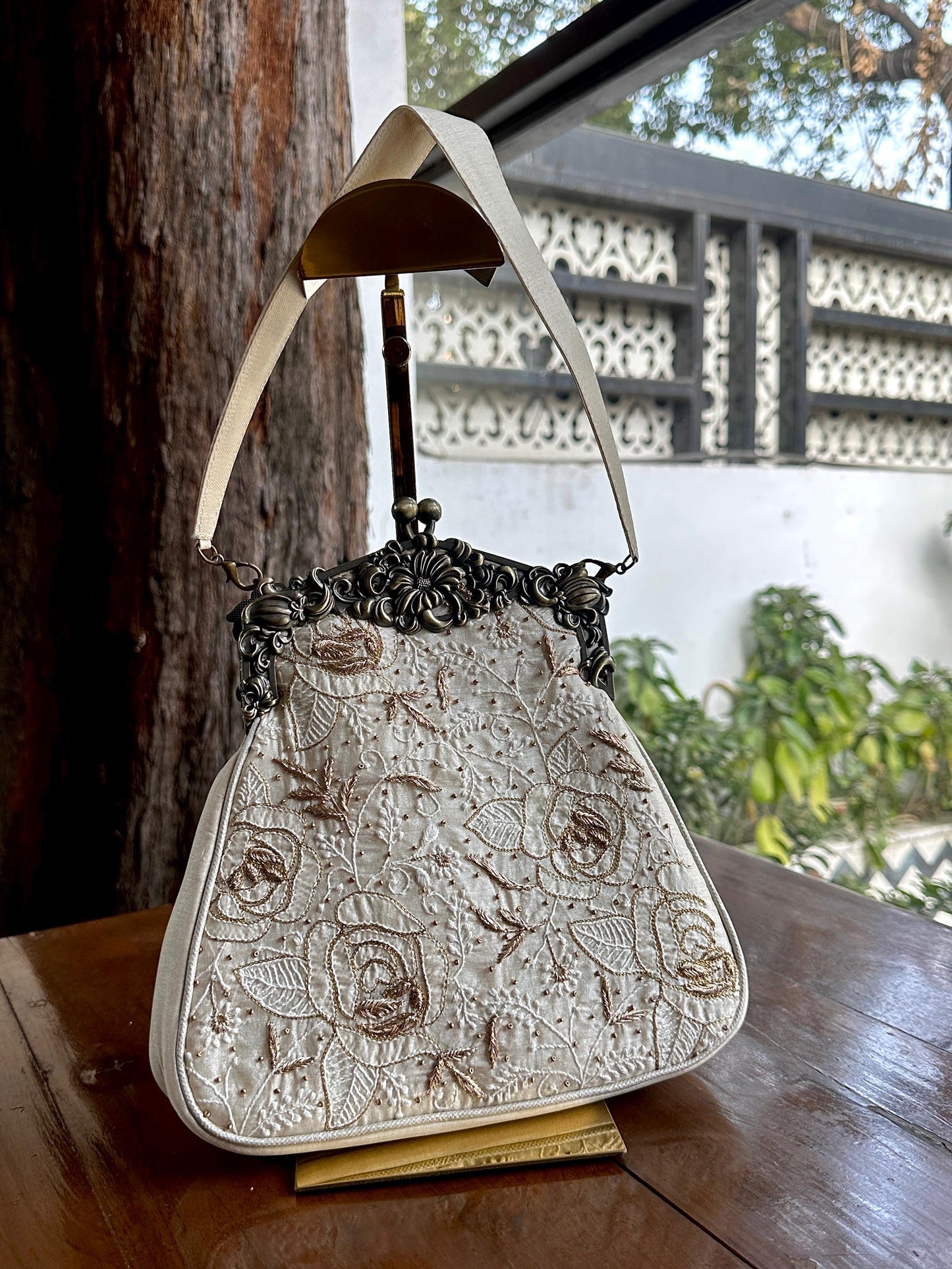 Off White Shade | Vintage Ari Mukaish Sling Bags