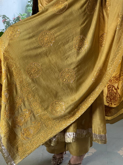 Zari Tissue Chikanakari Ari Heriloom Chikankari Dupatta Angarkha Set