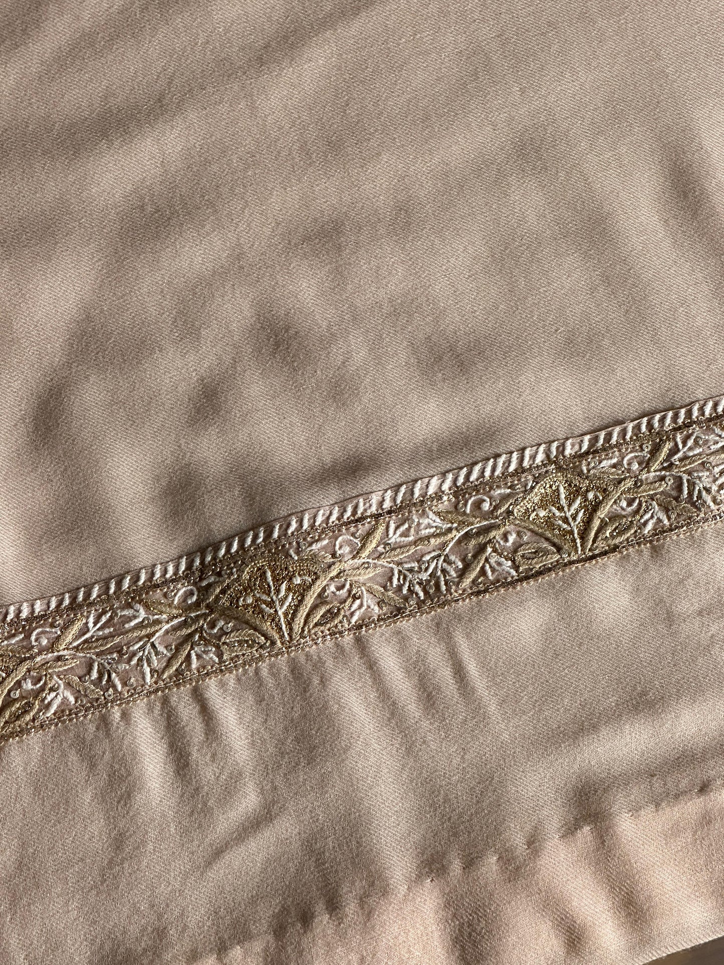 Soft Cream Shade Kashmiri Pashmina Phiran with Handcrafted Ari & Chikankari Embroidery