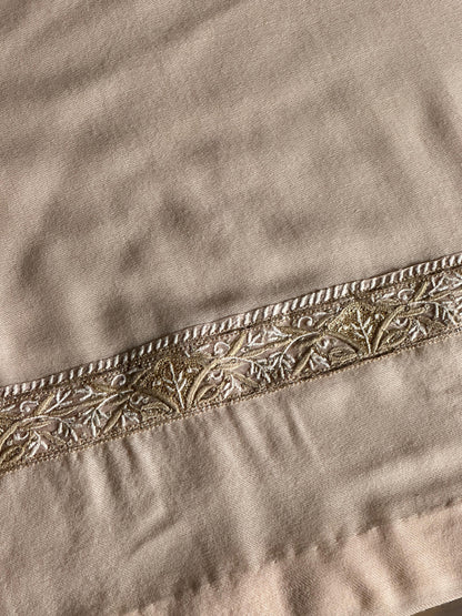 Soft Cream Shade Kashmiri Pashmina Phiran with Handcrafted Ari & Chikankari Embroidery