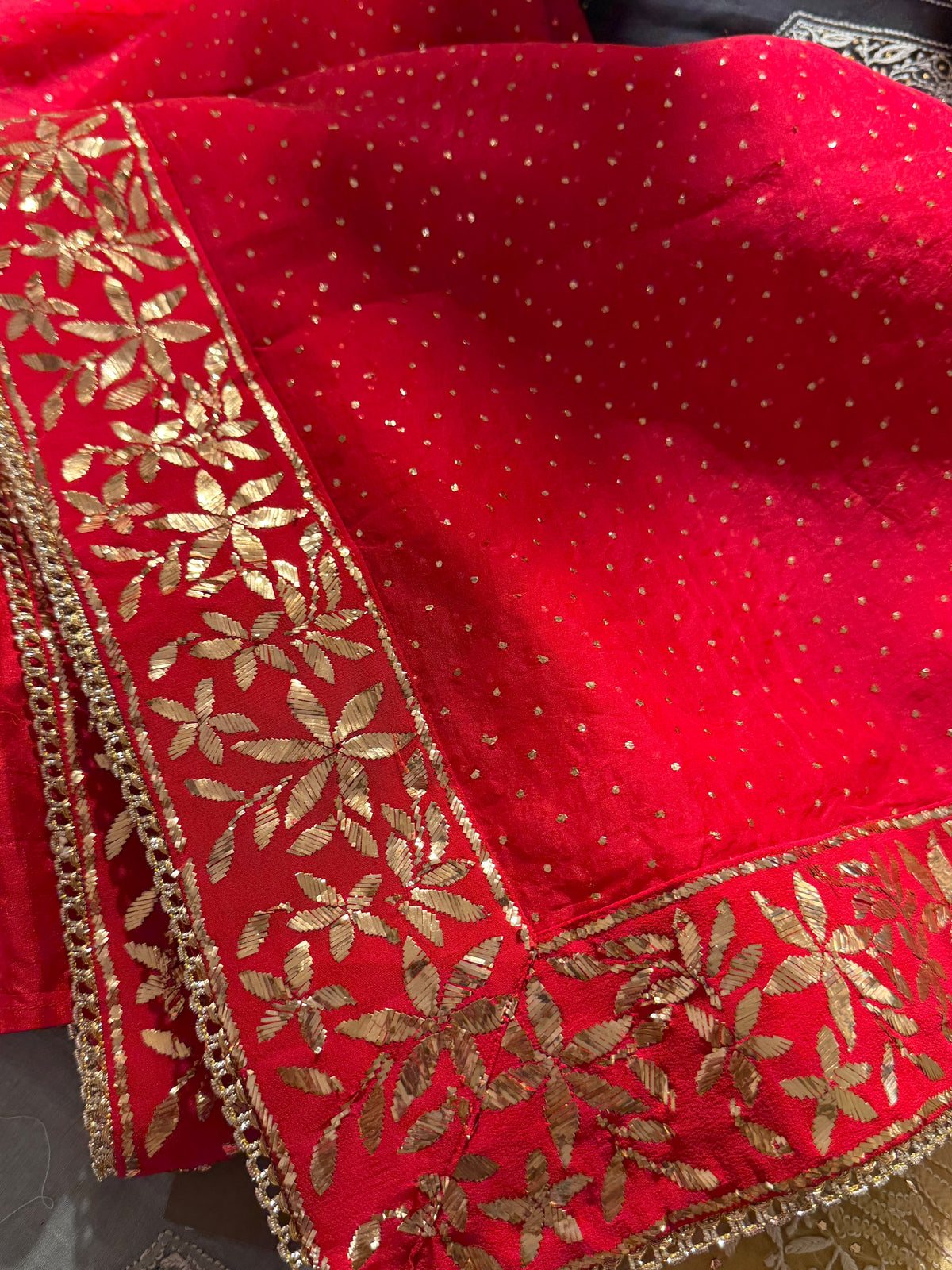 Red Shade Mukaish Lakh Dana Saree With Blouse