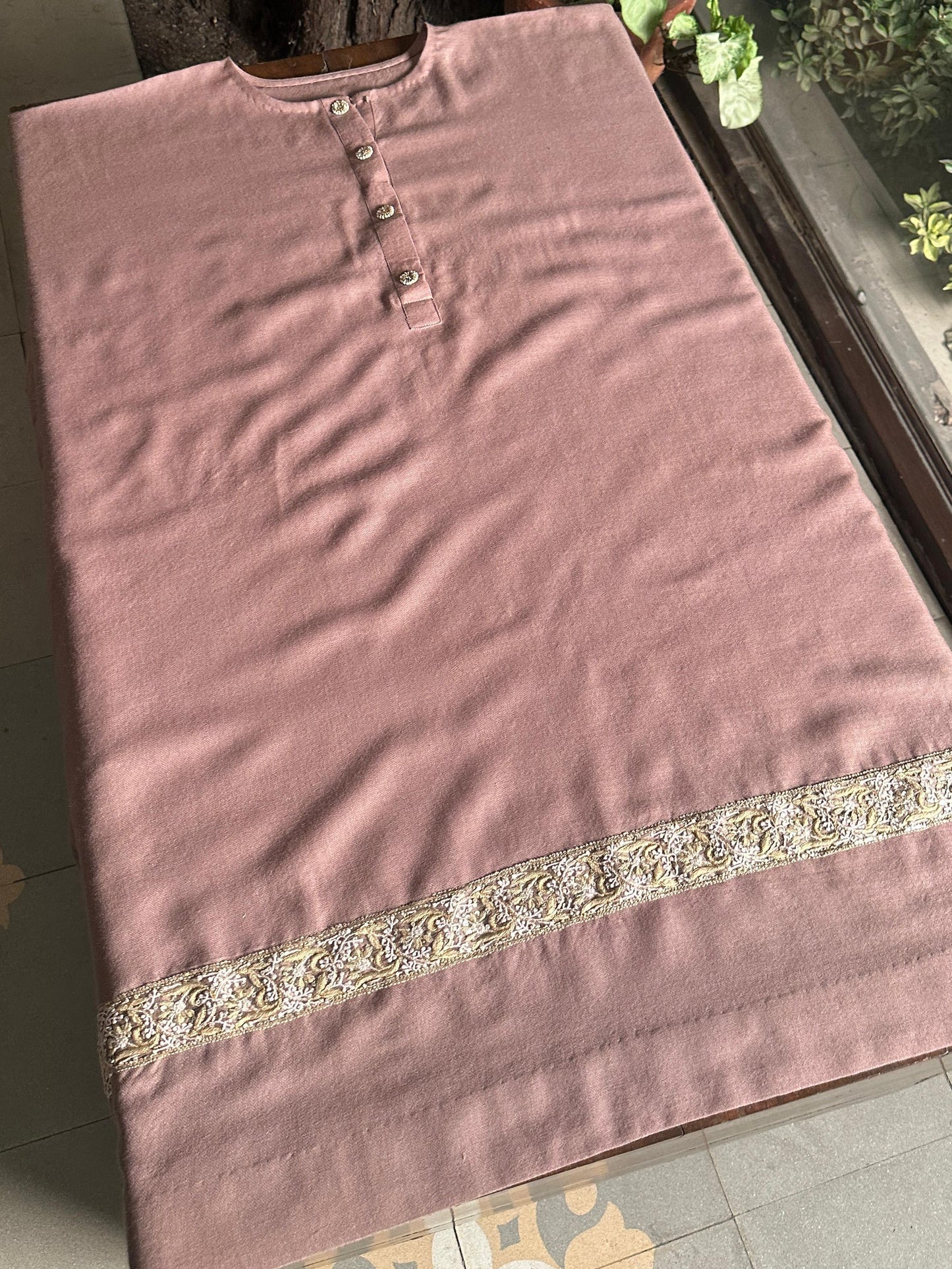 Dusty Pink Kashmiri Pashmina Phiran with Handcrafted Ari & Chikankari Embroidery