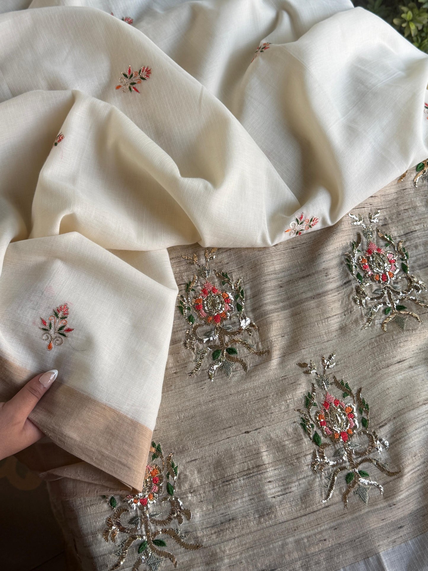 Off White Tussar Silk Gheecha Palla Kota Mukaish Resham Saree