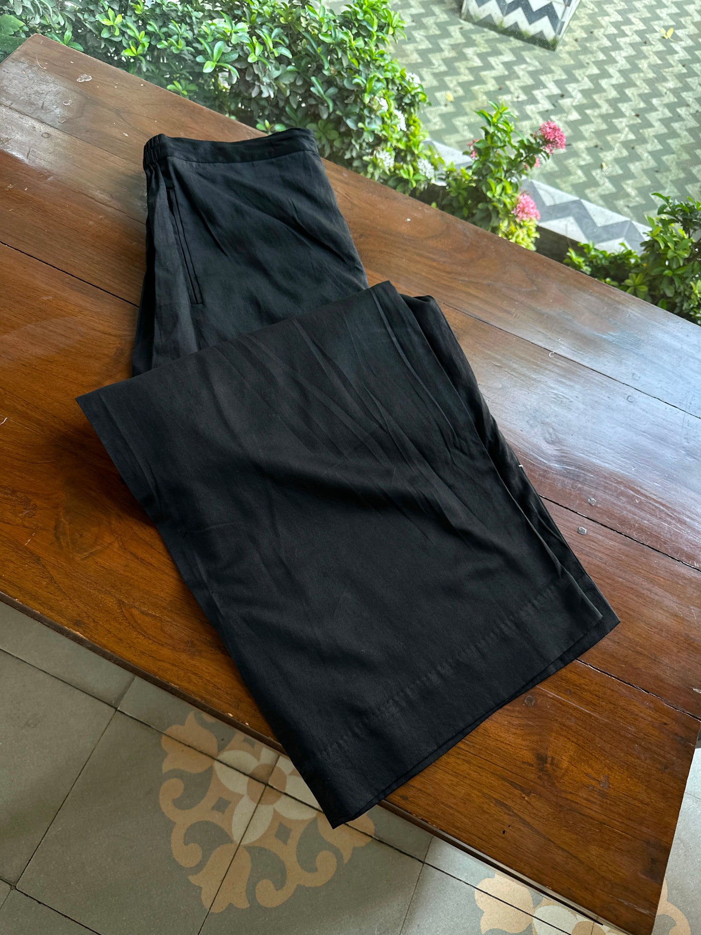 Black Mul Chanderi Chikankari Kurta Set with Pearl & Sequin Work