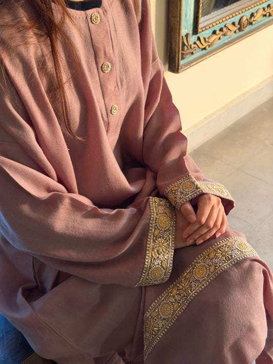 Dusty Pink Shade Pashmina Kashmiri Phiran – Ari & Chikankari Detailing