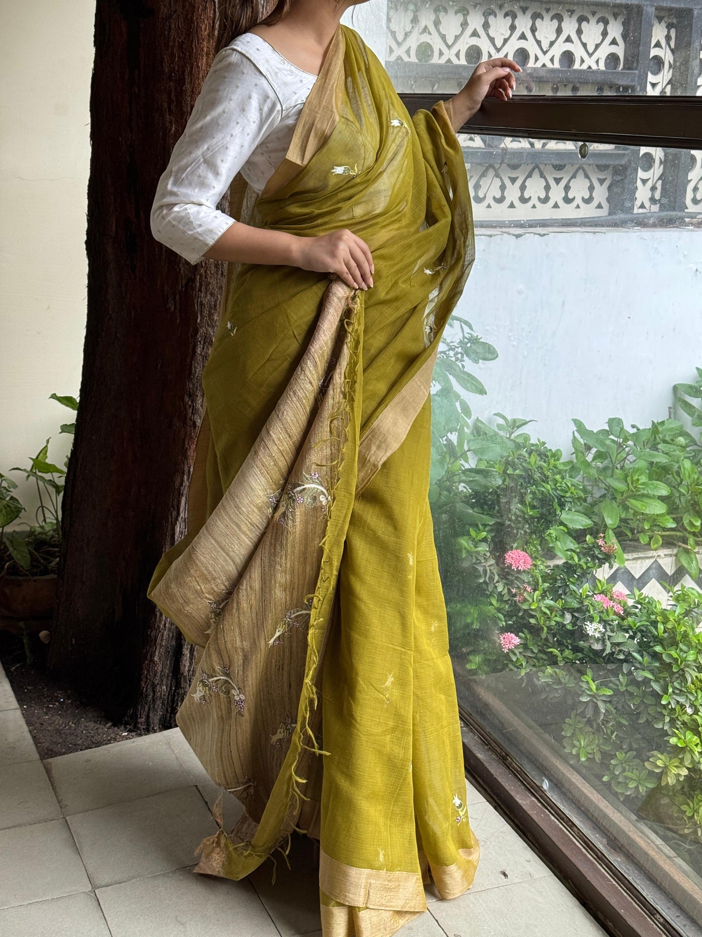 Green Shade Tussar Silk Gheecha Palla Kota Mukaish Resham Saree