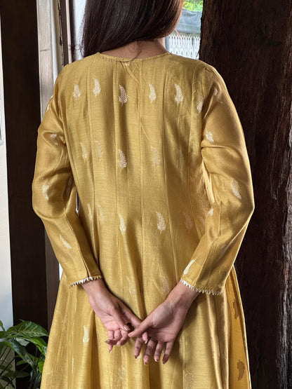 Zari Tissue Chikanakari Ari Heriloom Chikankari Dupatta Angarkha Set