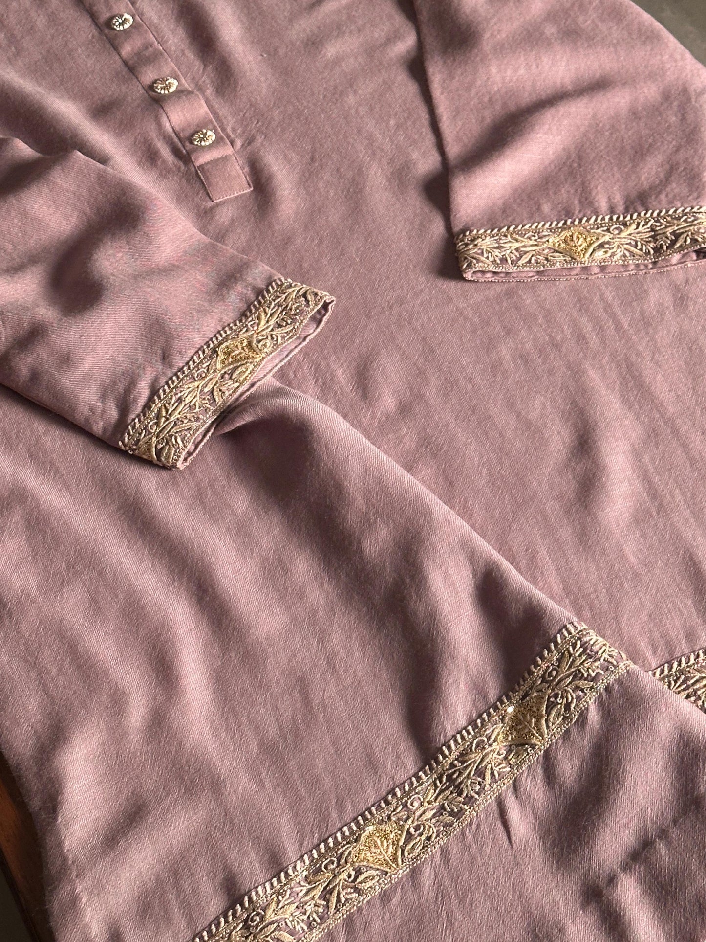 Rose Pink Shade Kashmiri Pashmina Phiran with Handcrafted Ari & Chikankari Embroidery