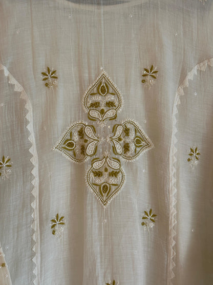 Ivory & Green Mul Chanderi Pearl Work Chikankari Kurta Set