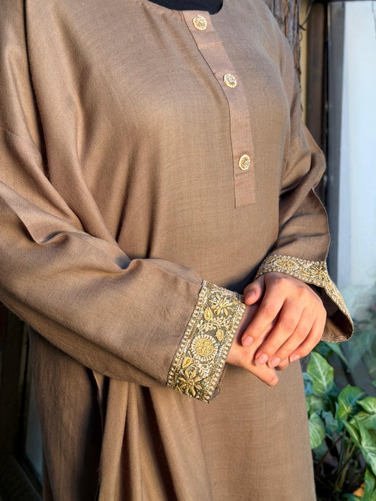 Toosh Grey Shade Pashmina Kashmiri Phiran – Ari & Chikankari Detailing