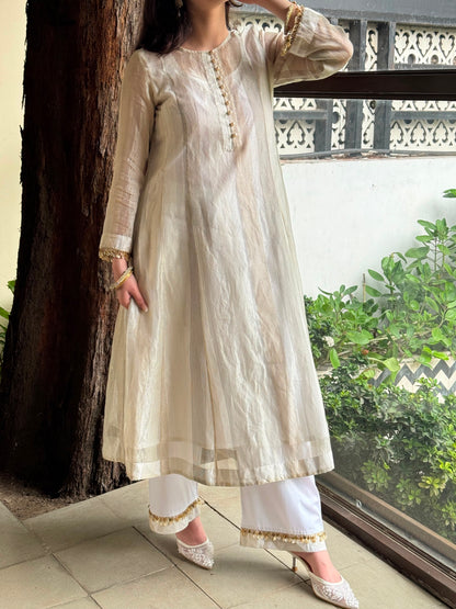 Ivory Kota Pattu Chikankari Suit Set with Organza Dupatta & Pearl Loop Buttons