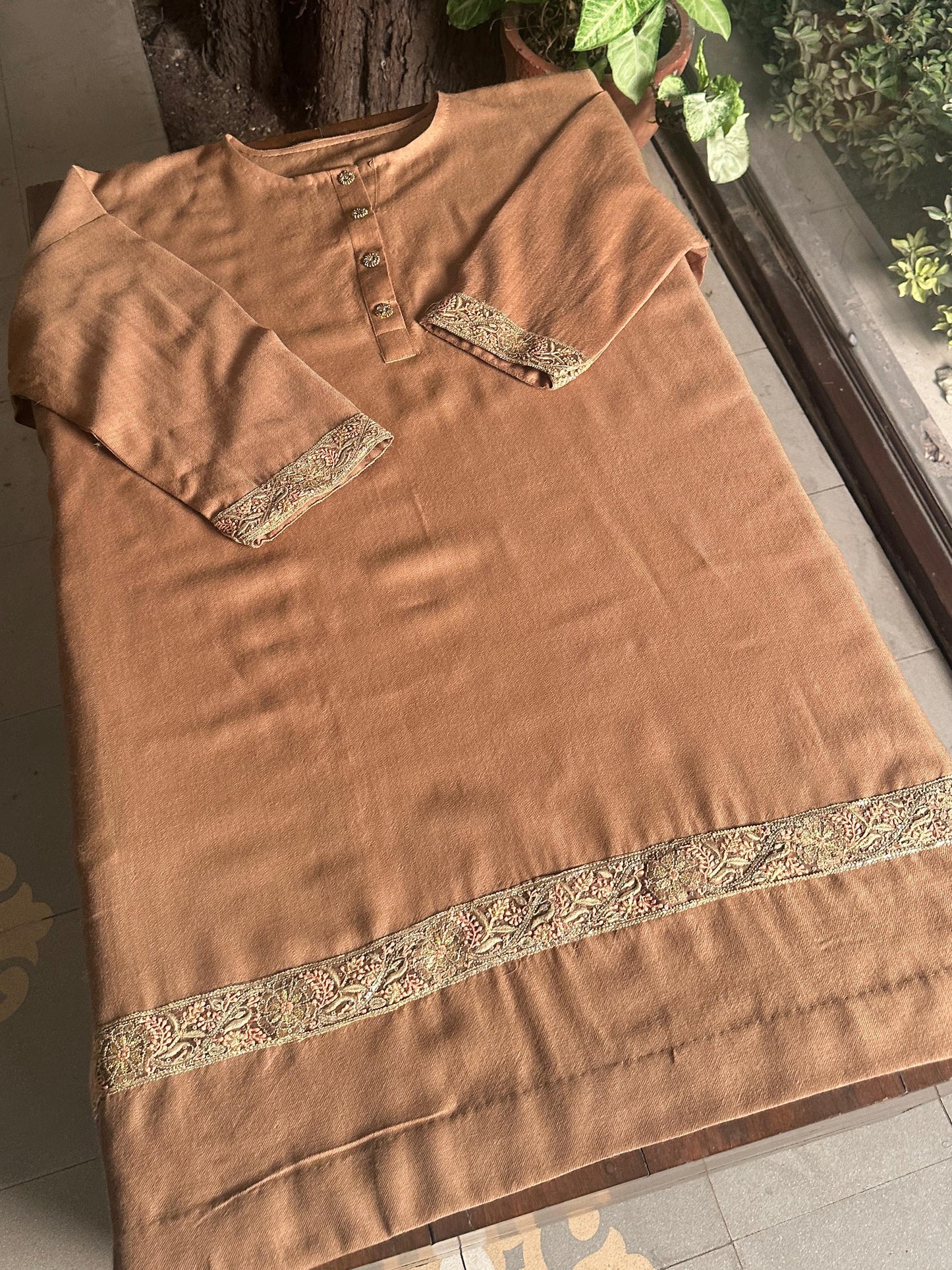 Clay Brown Kashmiri Pashmina Phiran with Handcrafted Ari & Chikankari Embroidery