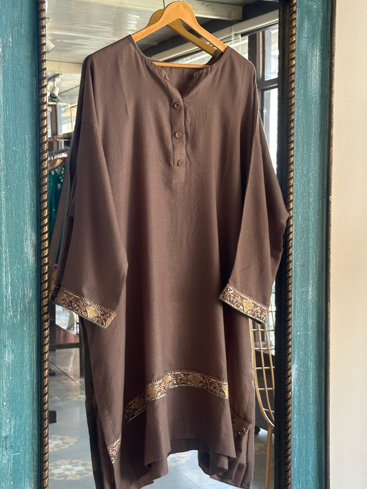 Rosy Brown Shade Kashmiri Pashmina Phiran with Handcrafted Ari & Chikankari Embroidery