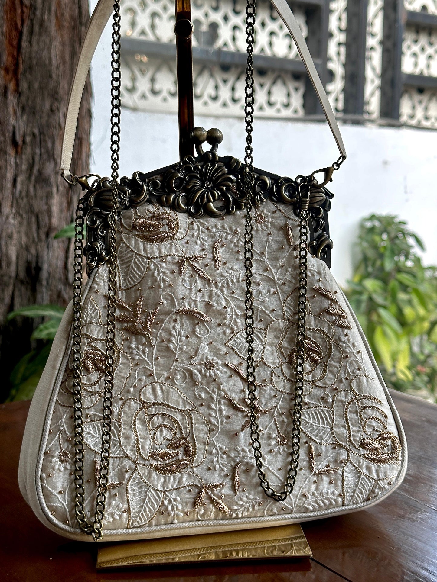 Off White Shade | Vintage Ari Mukaish Sling Bags