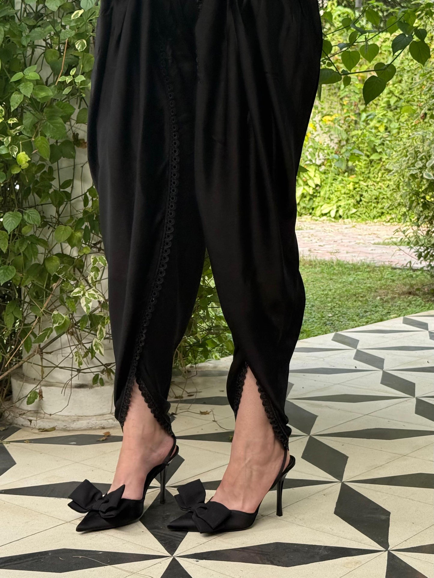 Black Satin Linen Tulip Pant