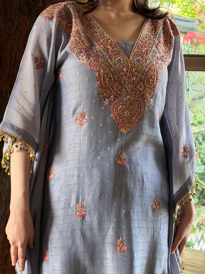 Lavender Zari Chanderi Chikankari Kaftan