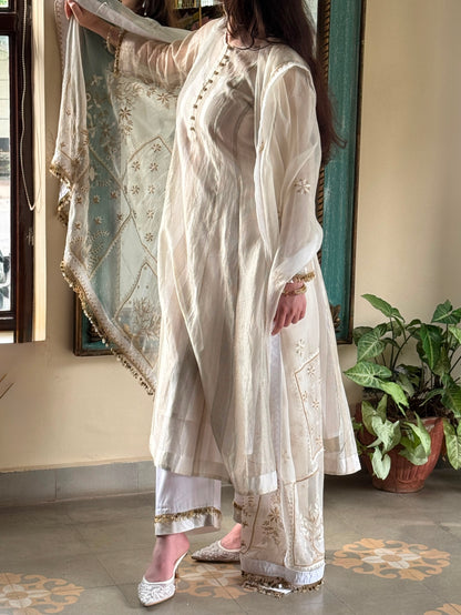 Ivory Kota Pattu Chikankari Suit Set with Organza Dupatta & Pearl Loop Buttons