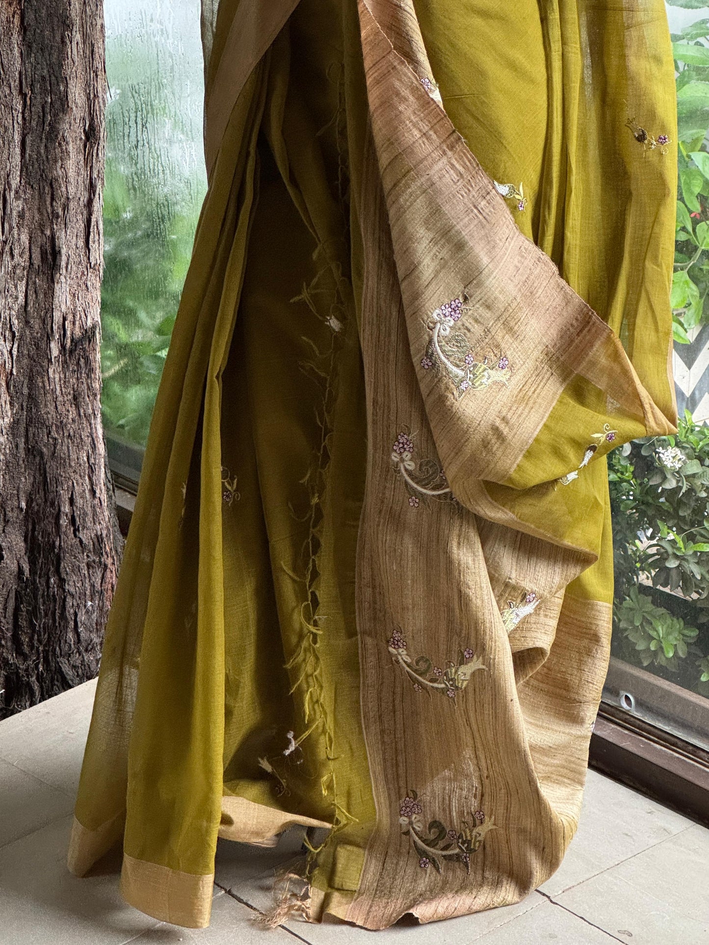 Green Shade Tussar Silk Gheecha Palla Kota Mukaish Resham Saree